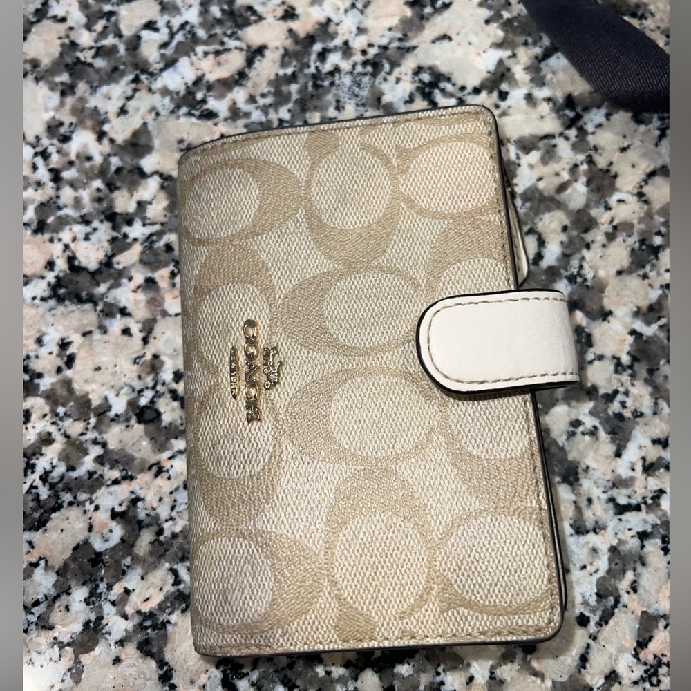 Coach Bi Fold Wallet